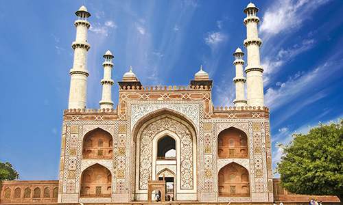 akbars-mausoleum-taxi